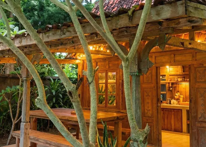 #1 Mari Posa Badung (Bali)